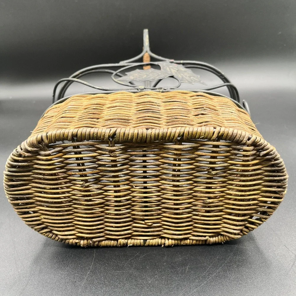 Vtg Wrought Iron‎ Wicker Double Wine Bottle Caddy Leaf Detail Decor Kitchen 14